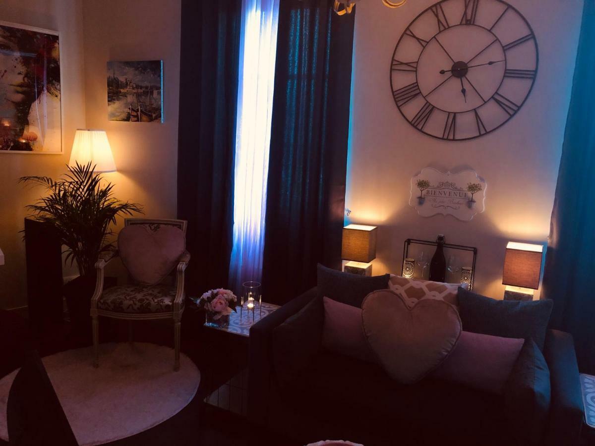 Bienvenue Au Petit Bonheur Apartamento Honfleur Exterior foto